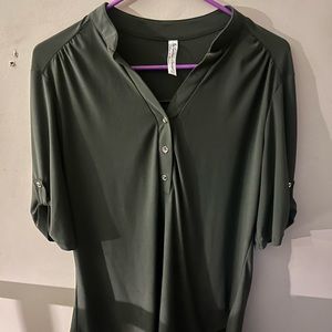 Green buttoned sleeve shirt